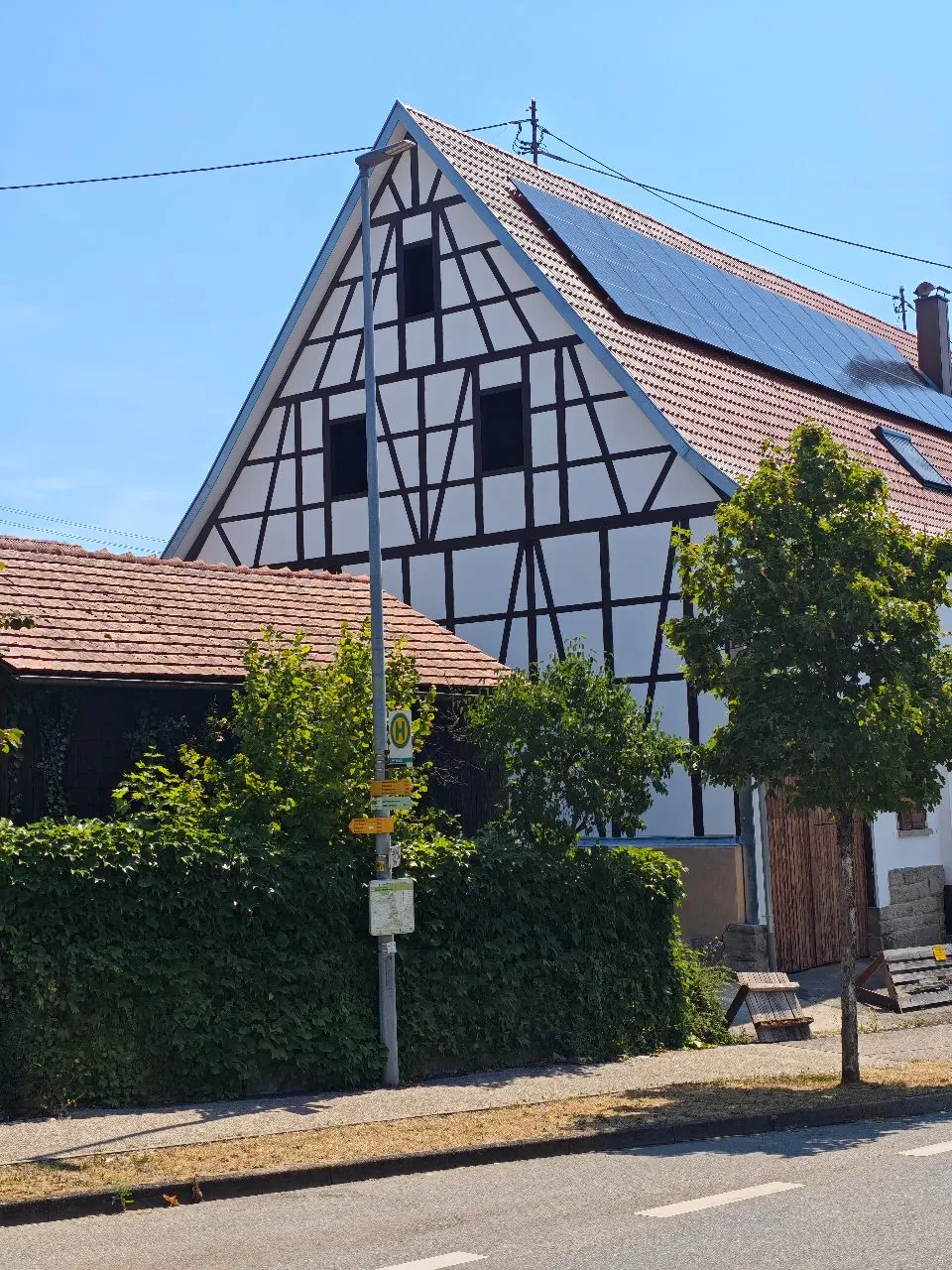 Fachwerkhaus nach dem Verputzen der Gefache