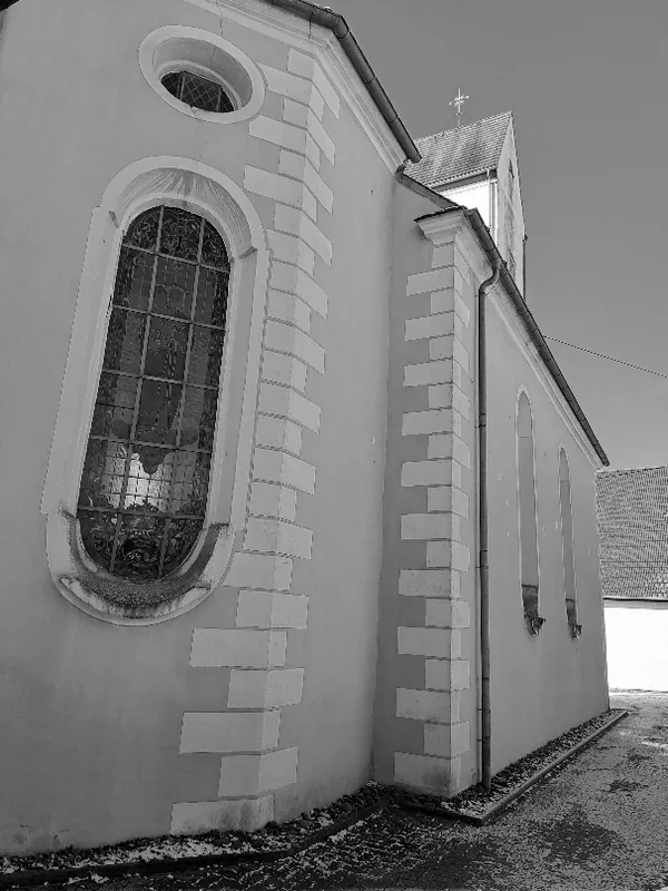 Pfarrkirche St. Nikolaus, Pfronstetten, Seitenfassade mit Eckquaderung vor den Arbeiten